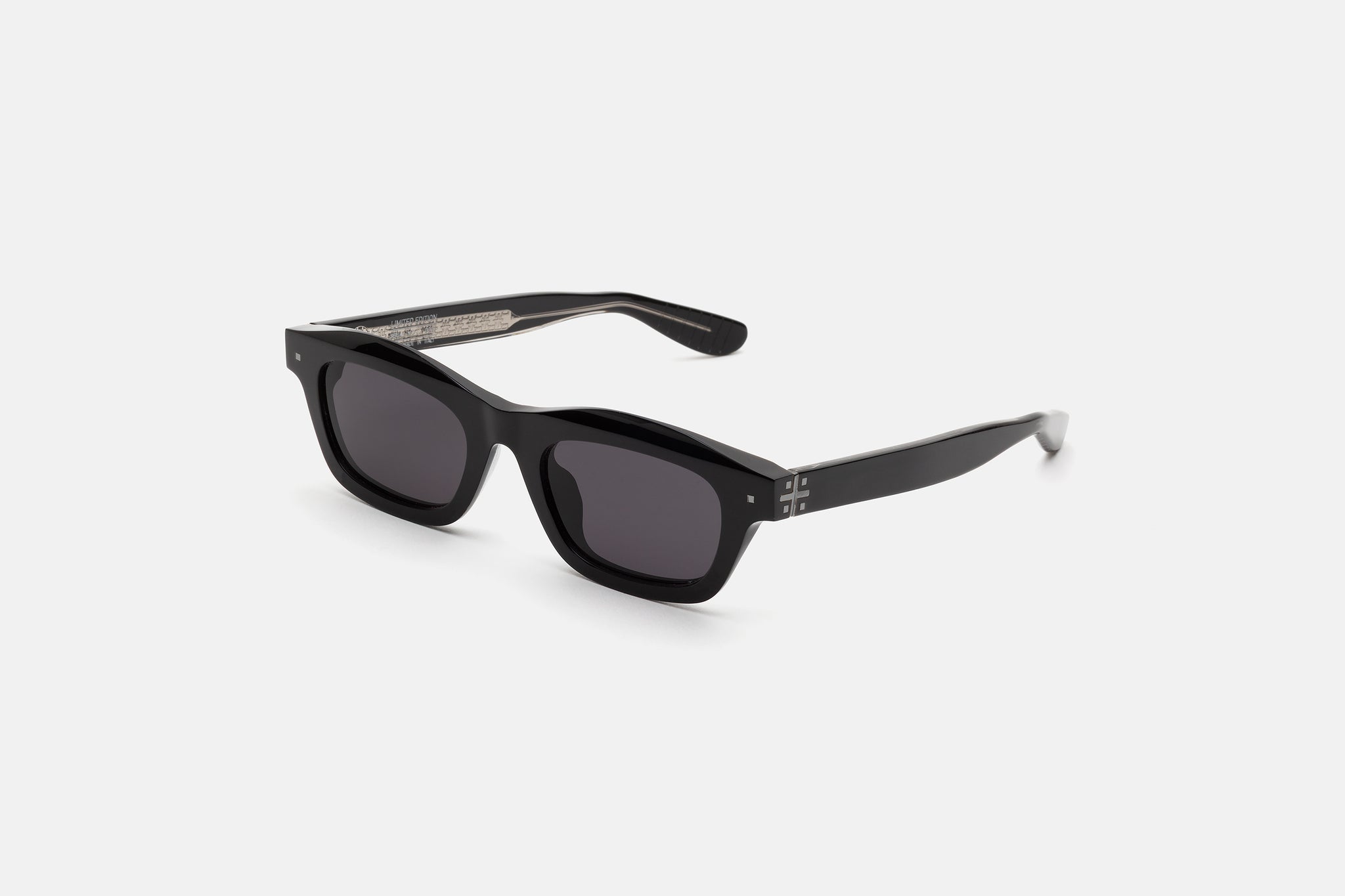 Max Black - Retrosuperfuture USA -