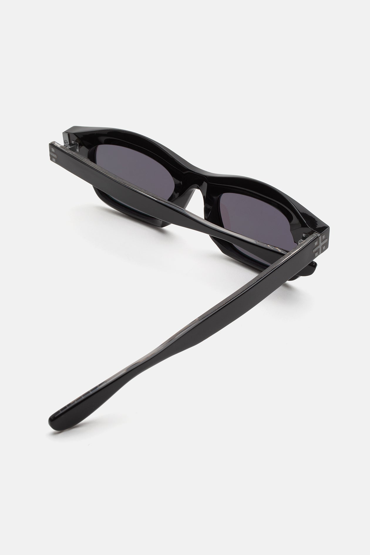 Max Black - Retrosuperfuture USA -