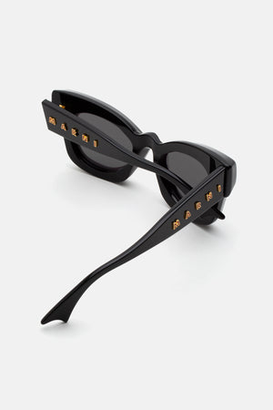 Magneticus Black — 3