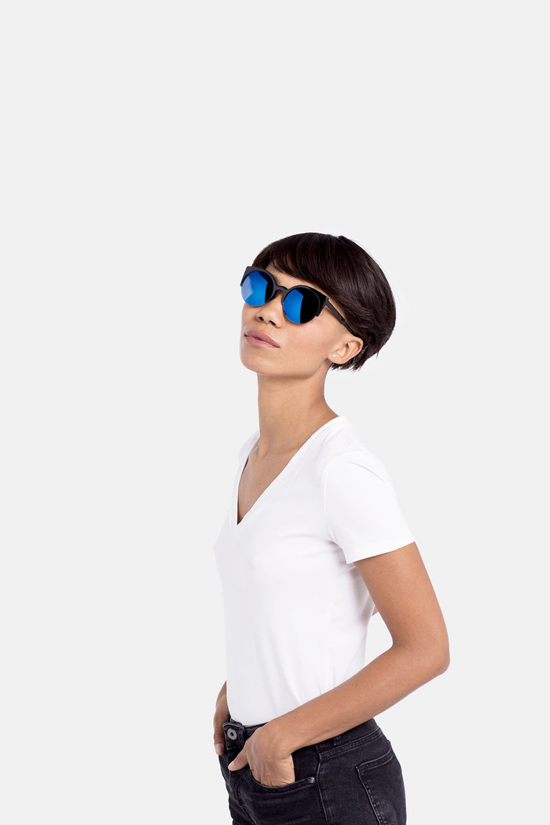 Lucia Black Blue