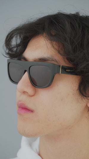 Serioso Black — video 1