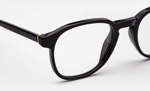 Numero 02 Nero - Retrosuperfuture USA - — 3