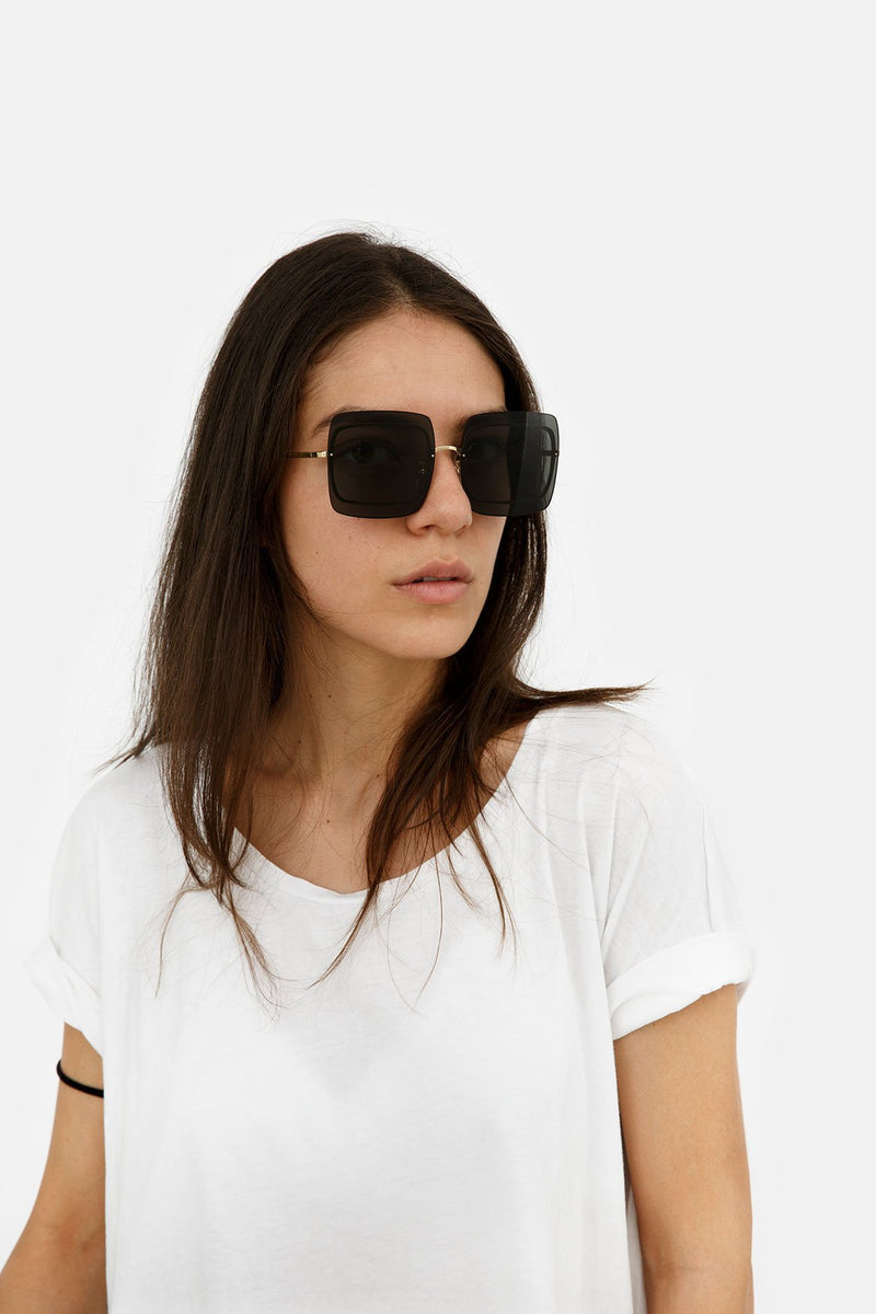 Gia Black - Retrosuperfuture USA -