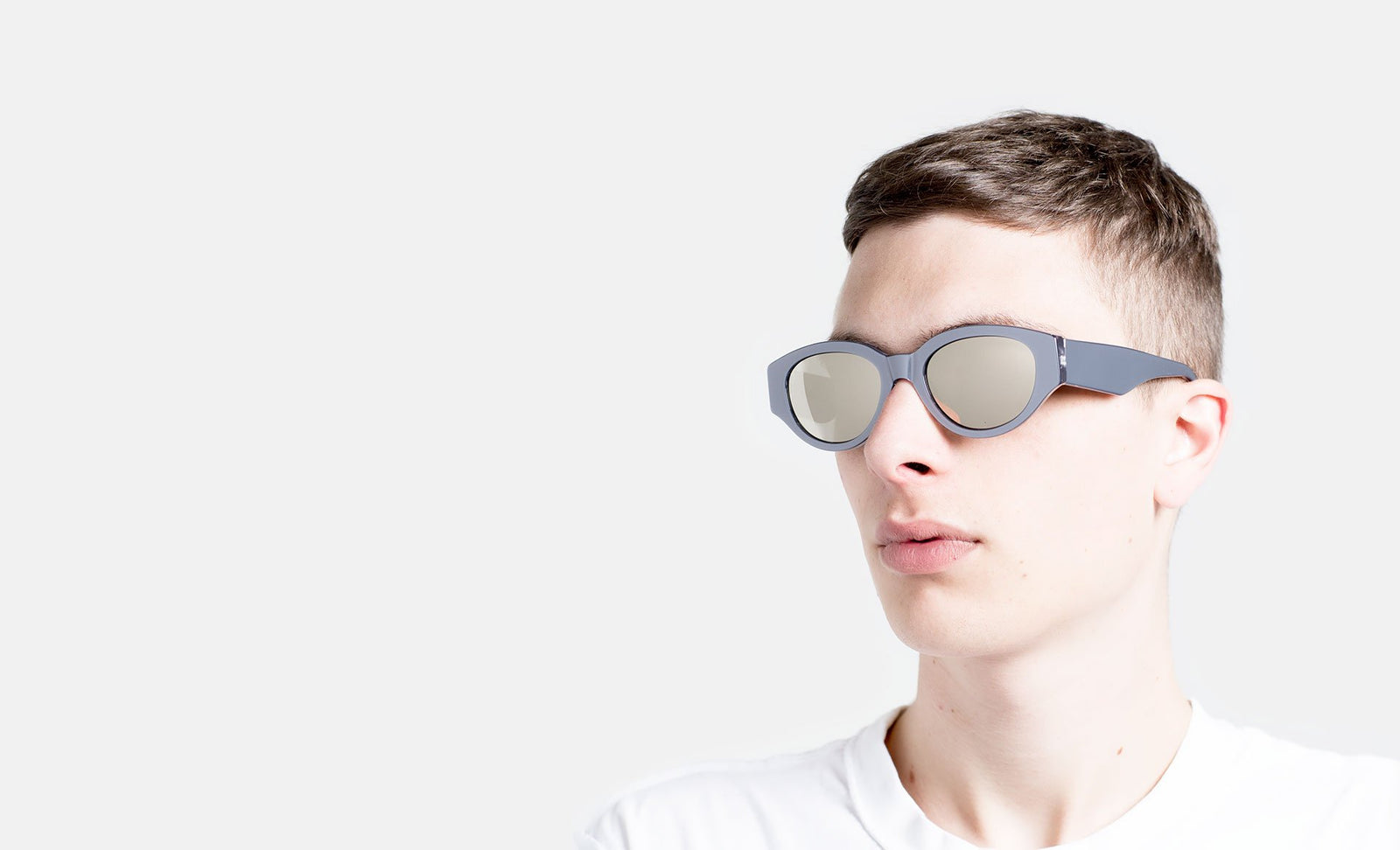 SUPER FOR COMPLEXCON Drew Mama Silver - Retrosuperfuture USA -