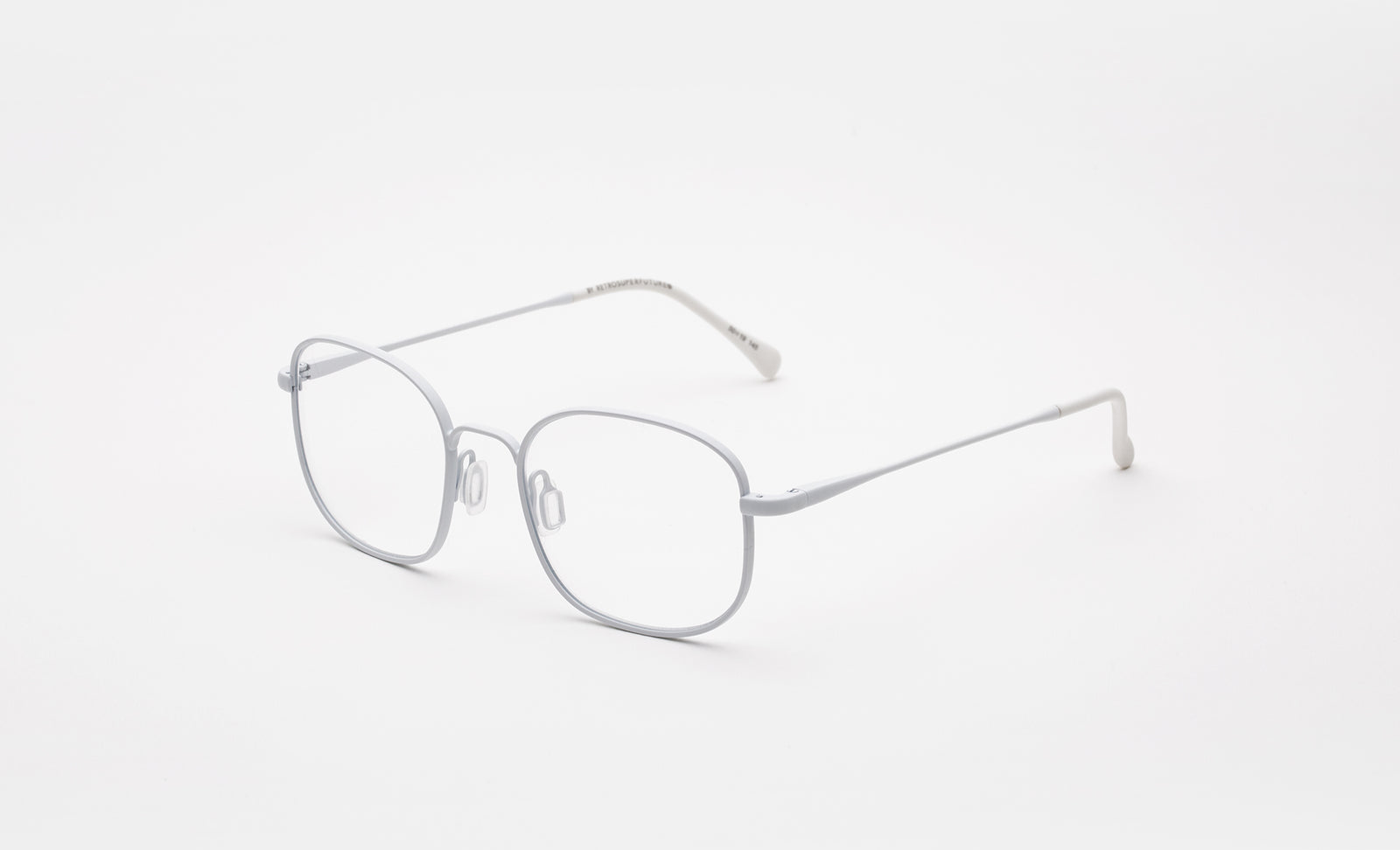 Numero 17 White - Retrosuperfuture USA -