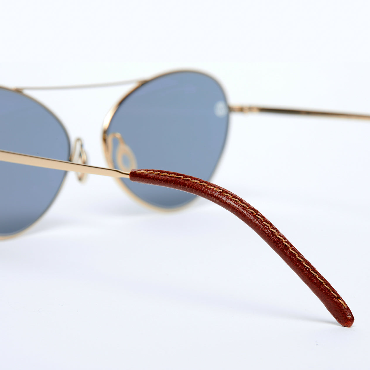 8M10/GDS (Gold Shiny) - Retrosuperfuture USA -