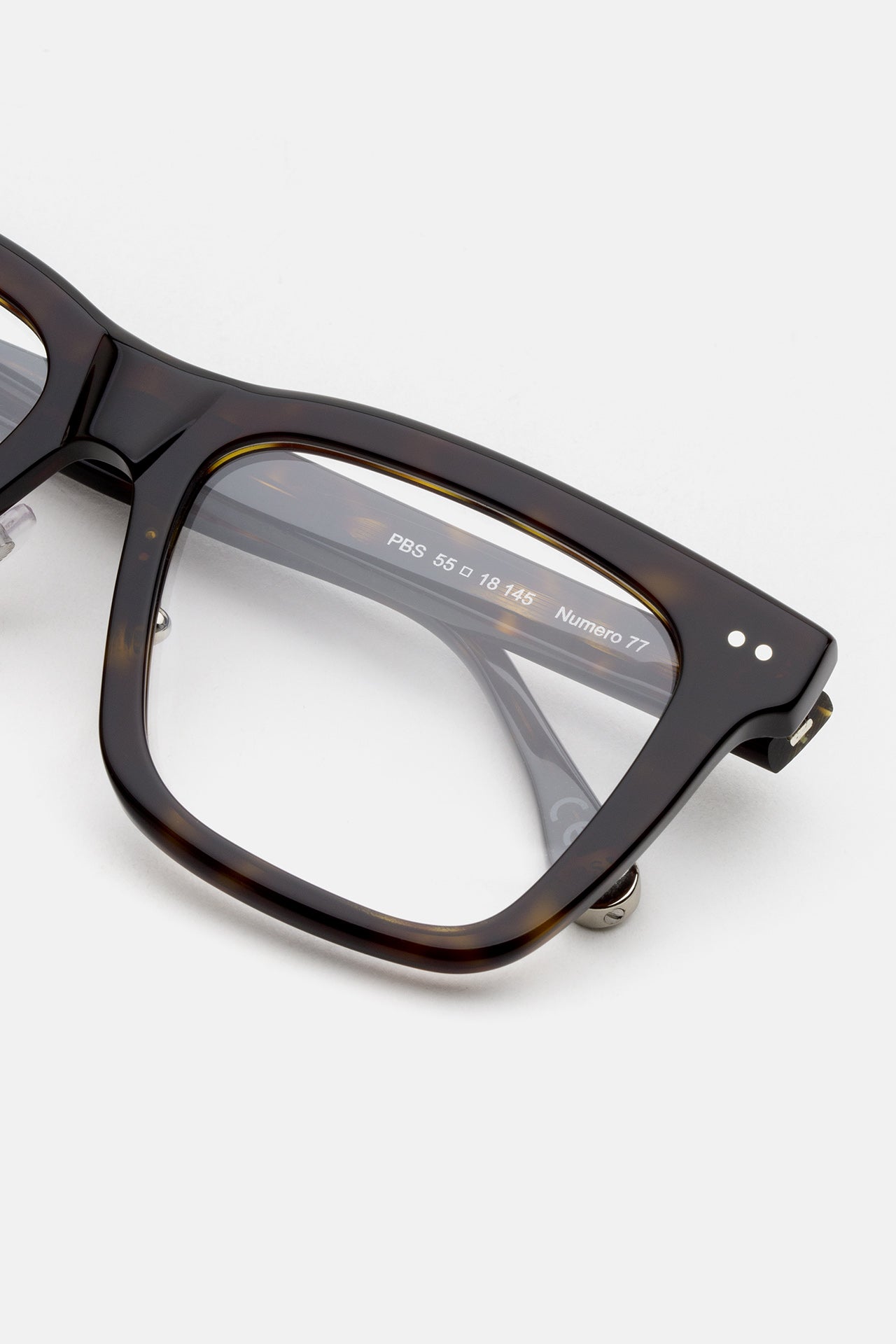 Numero 77 3627 - Retrosuperfuture USA -