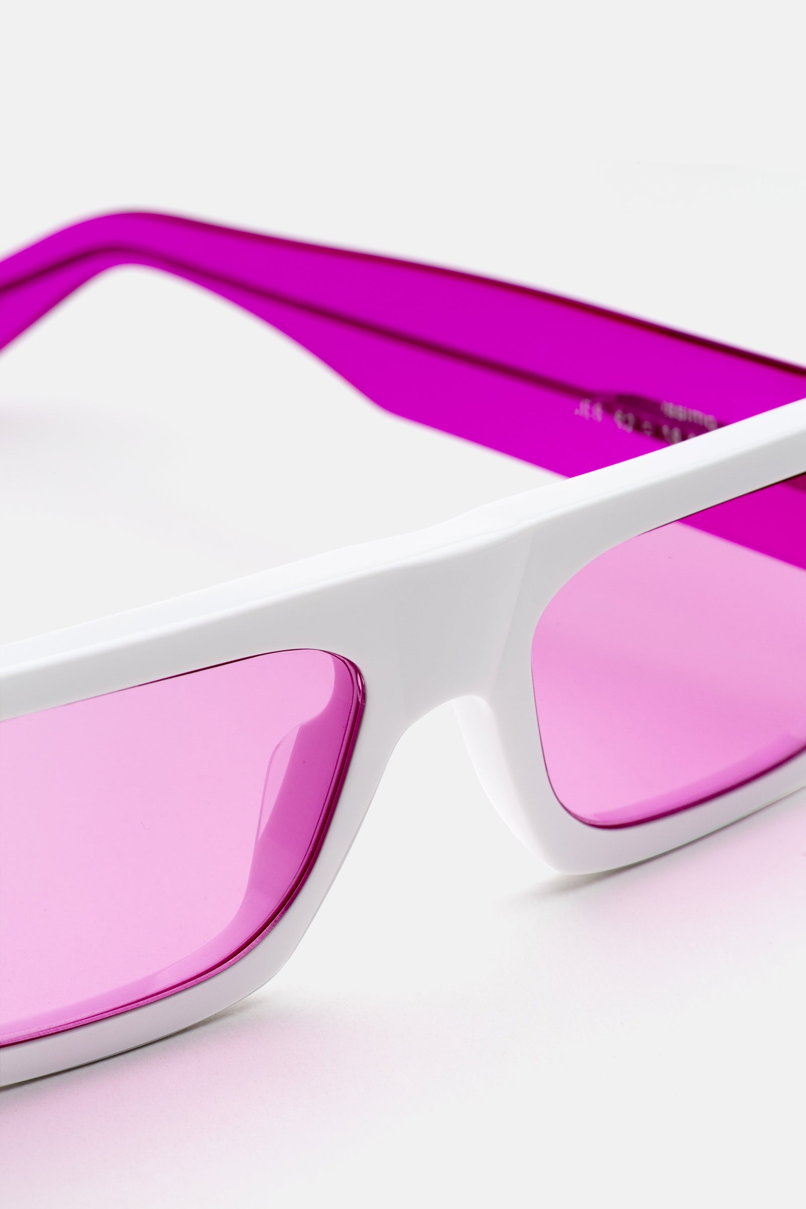 Issimo Fuxia - Retrosuperfuture USA -
