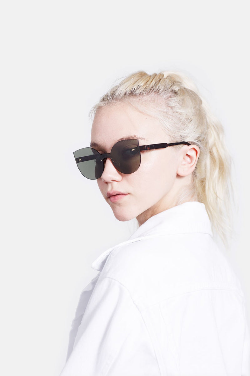Screen Lucia Green - Retrosuperfuture USA -